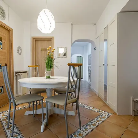 Apartment Old Ultra Apartment-4br-parliament Bukarest