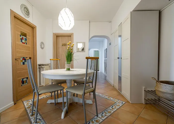 Apartament Old Ultra Apartment-4br-parliament Bukareszt