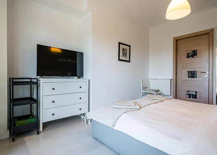 Old Ultra Apartment-4br-parliament *