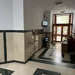 Old Ultra Apartment-4br-parliament * Бухарест