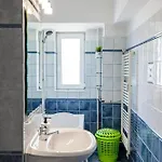 Old Ultra Apartment-4br-parliament * Бухарест