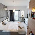 Old Ultra Apartment-4br-parliament