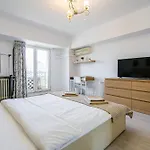 Old Ultra Apartment-4br-parliament * Бухарест
