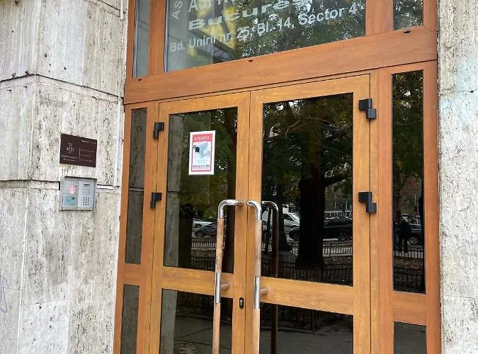 Апартаменти Old Ultra Apartment-4br-parliament